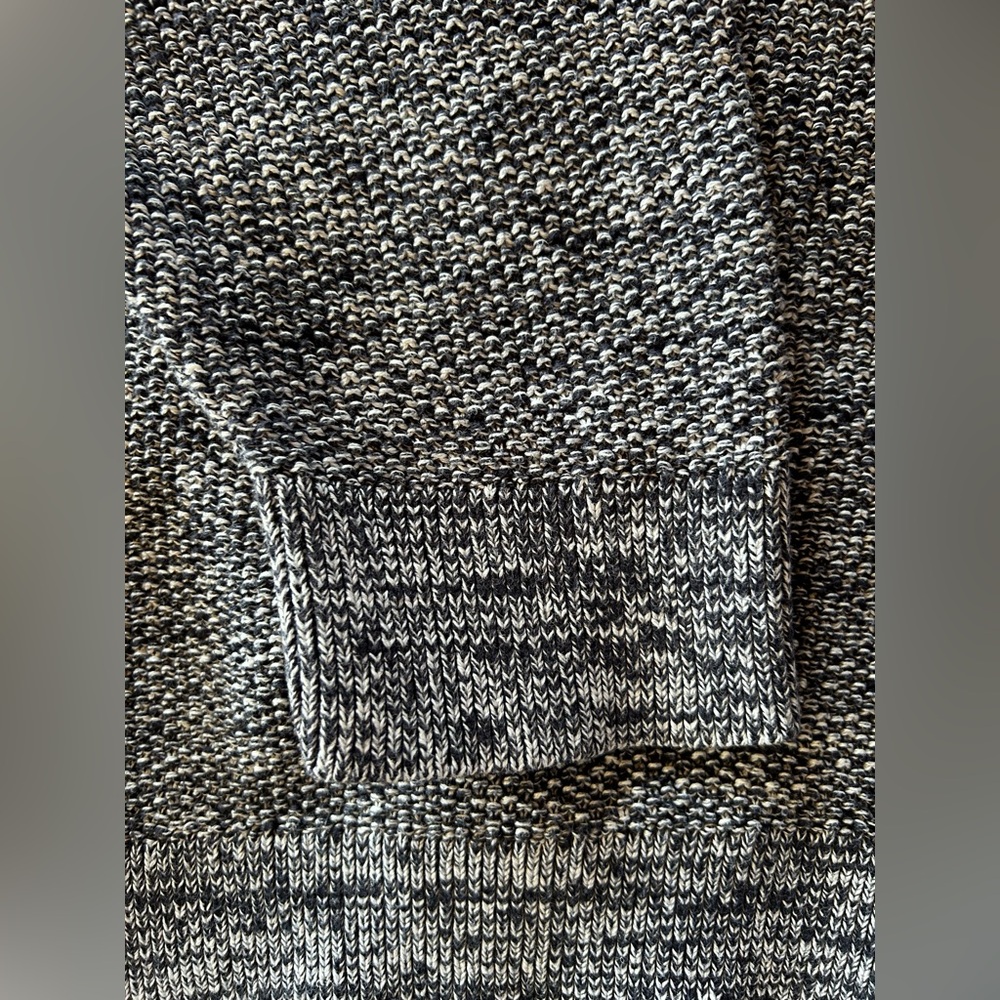 Croft & Barrow | Navy Blue & White V-Neck Sweater - Picture 5 of 6